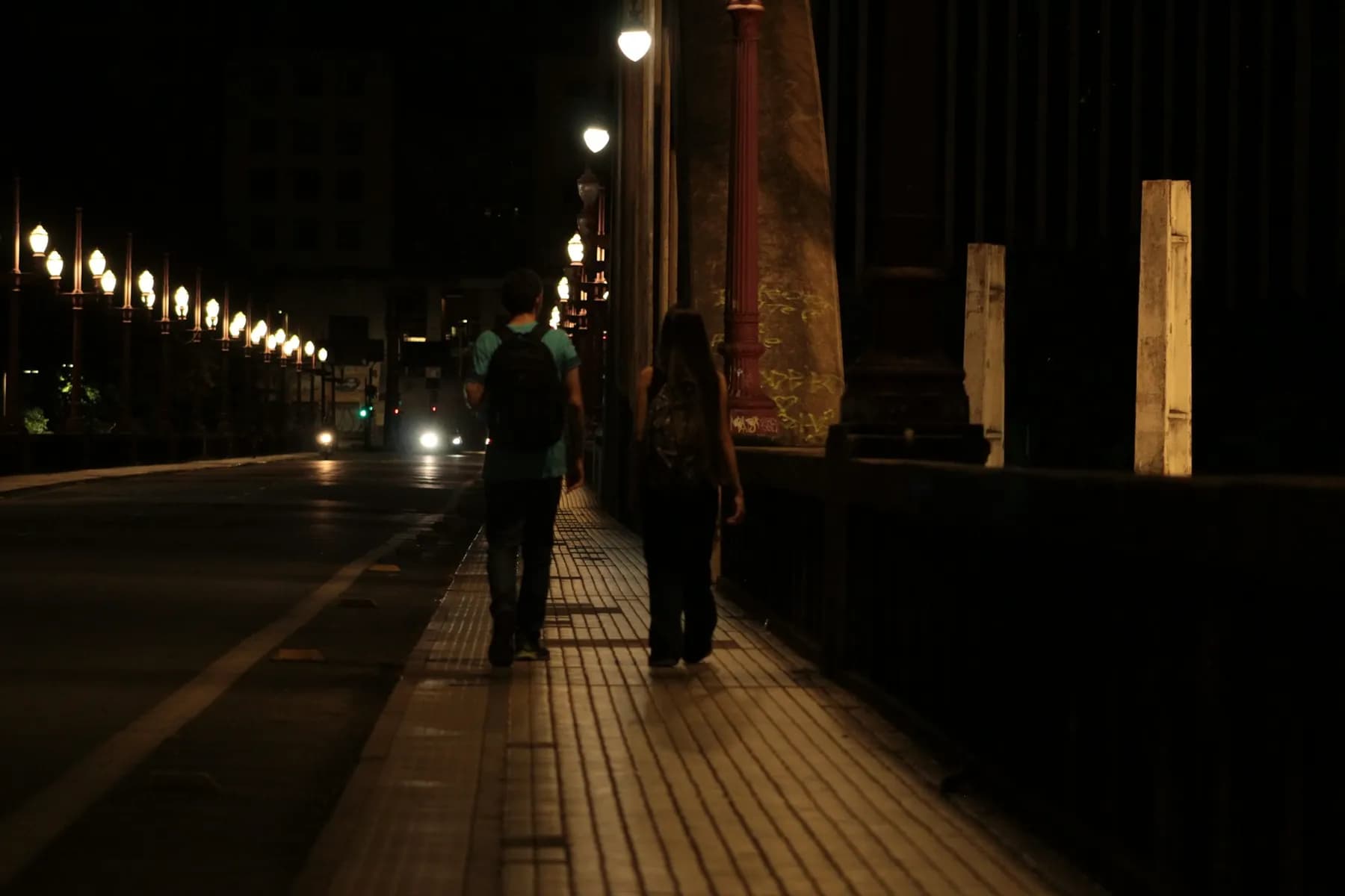 Romance in the City: 20 Intimate Experiences for Couples in Melbourne CBD
