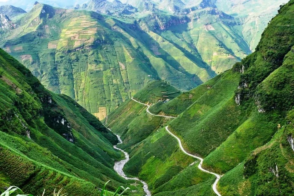 HÀ GIANG: VÙNG ĐẤT HUYỀN THOẠI CỦA CAO NGUYÊN ĐÁ