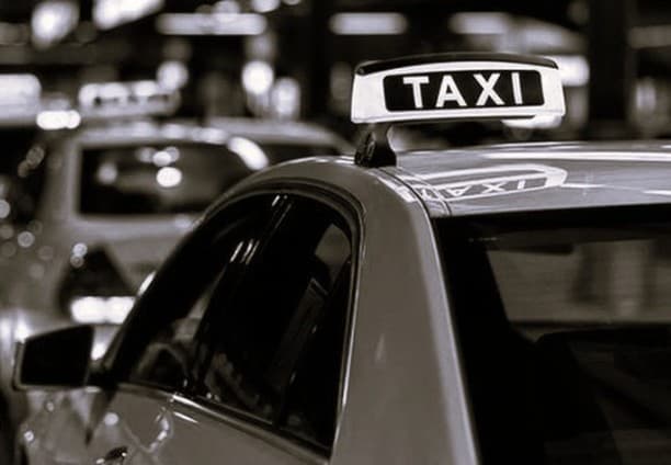 Gọi Taxi Ninh Thuận: Hướng Dẫn Chi Tiết A-Z (Số Điện Thoại, Giá Cước & Kinh Nghiệm 2024)