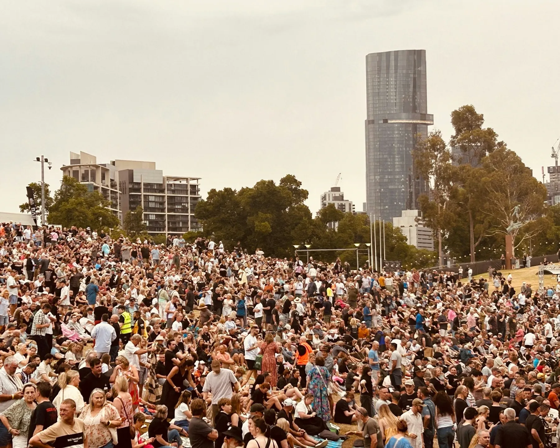 Lịch Sự Kiện Miễn Phí Tại Melbourne: Hướng Dẫn Tối Ưu Về Giải Trí Không Tốn Kém (Mở rộng)
