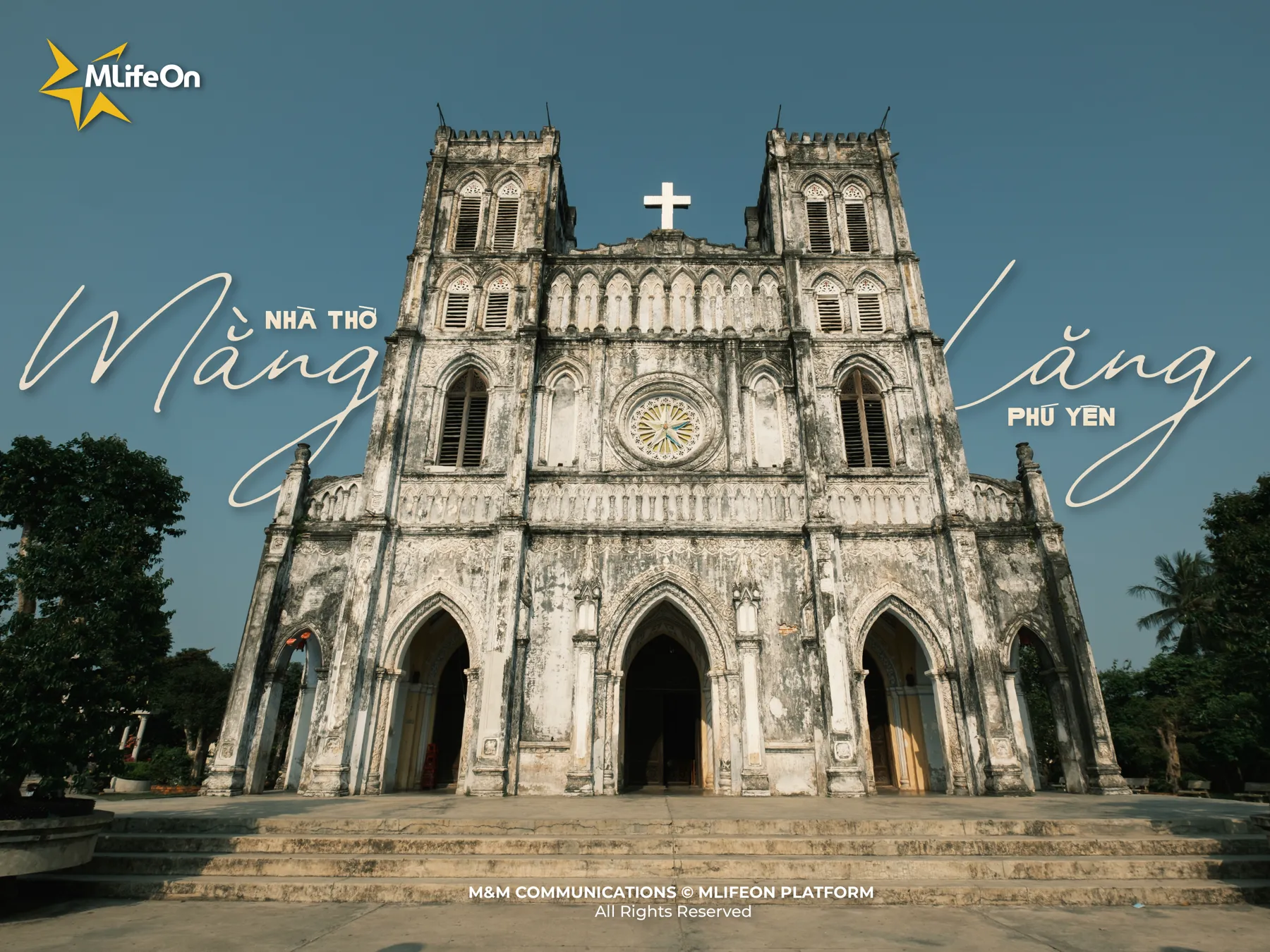 ÉGLISE DE MANG LANG - MARQUE SAINTE DANS LA RÉGION CENTRALE ENSOLEILLÉE ET VENTEUSE