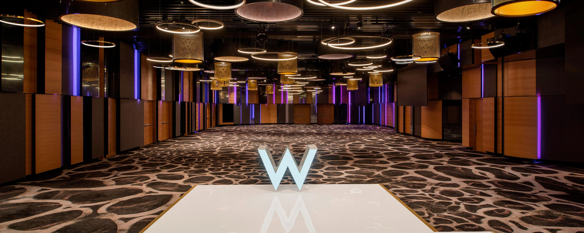 W Brisbane : Annuaire complet de l'hôtel et guide des clients 2025