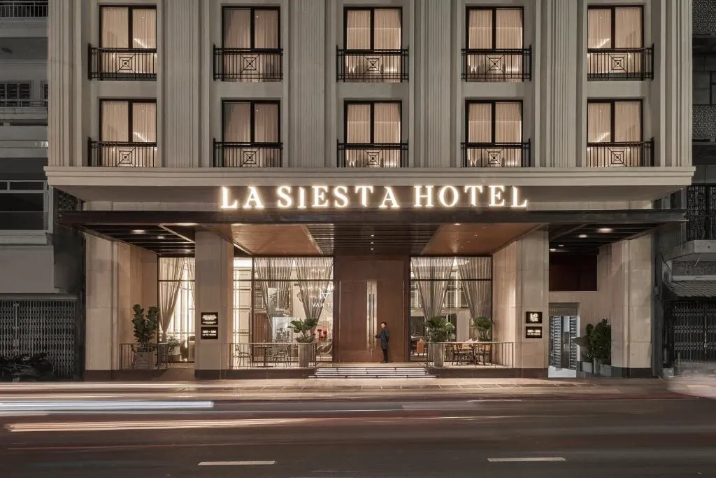 La Siesta Premium Saigon : Annuaire complet de l'hôtel et guide du client 2025