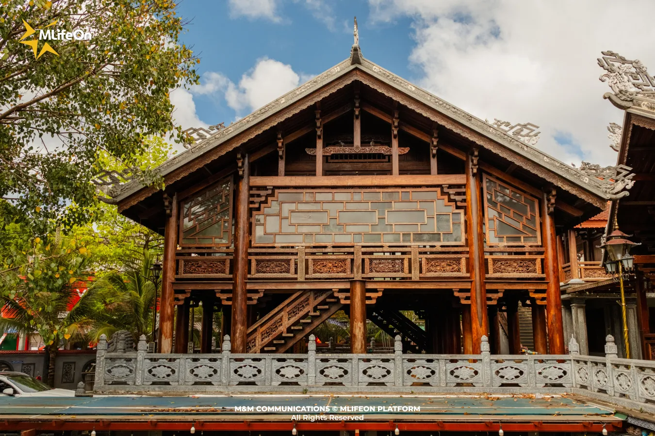 Frame 1529.jpg