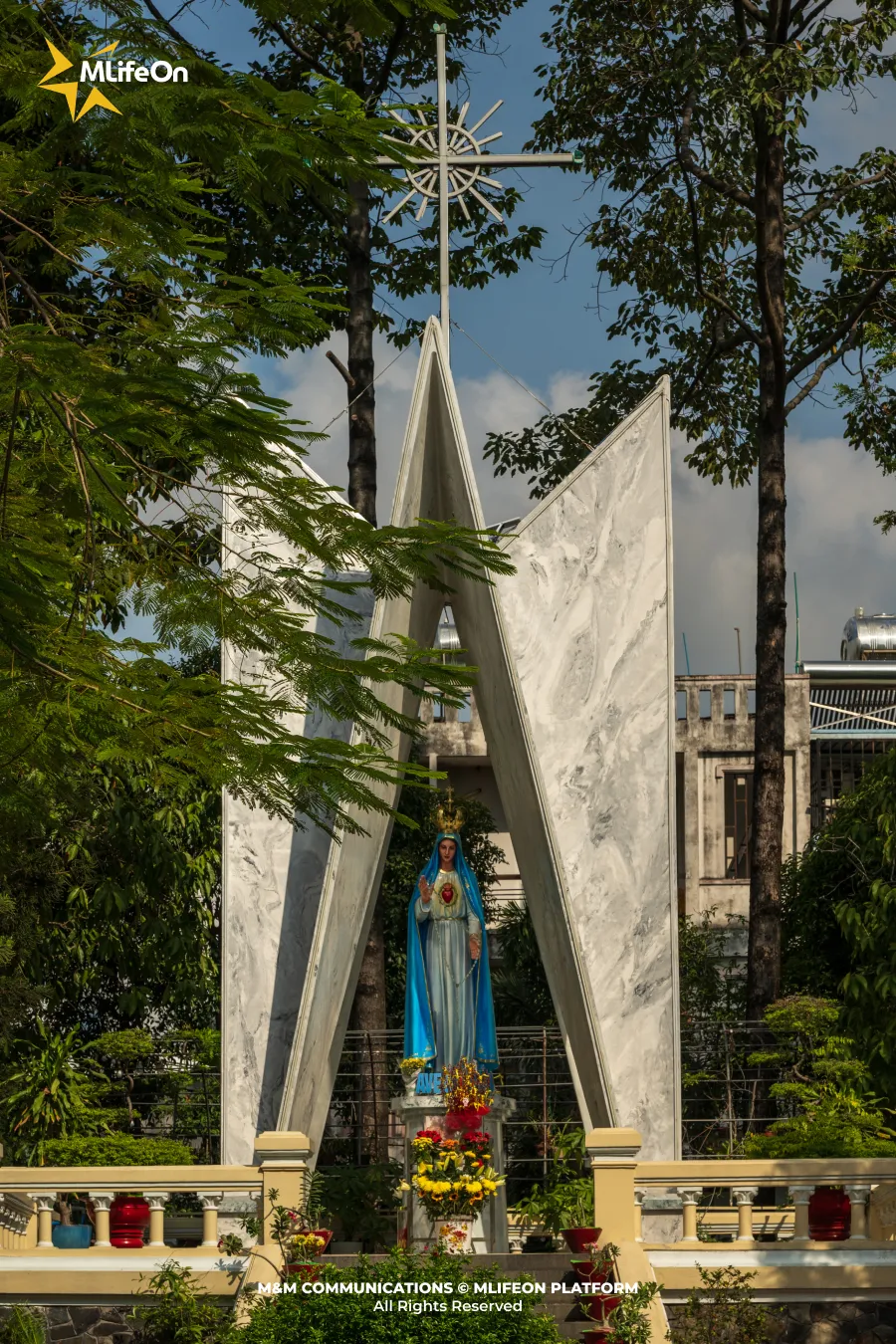 Frame 1773.jpg